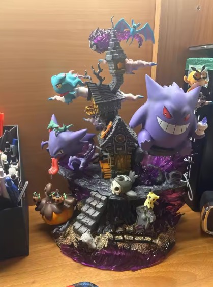 Gengar Haunted Manor Statue